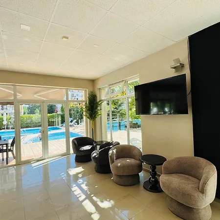 Апартамент Sunny House 303 Two Bedroom Слънчев бряг
