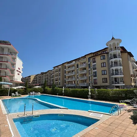 Апартамент Sunny House 303 Two Bedroom Слънчев бряг